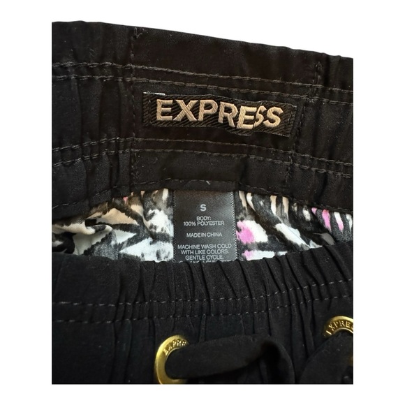 Express Pull Up Pants - Picture 2 of 6